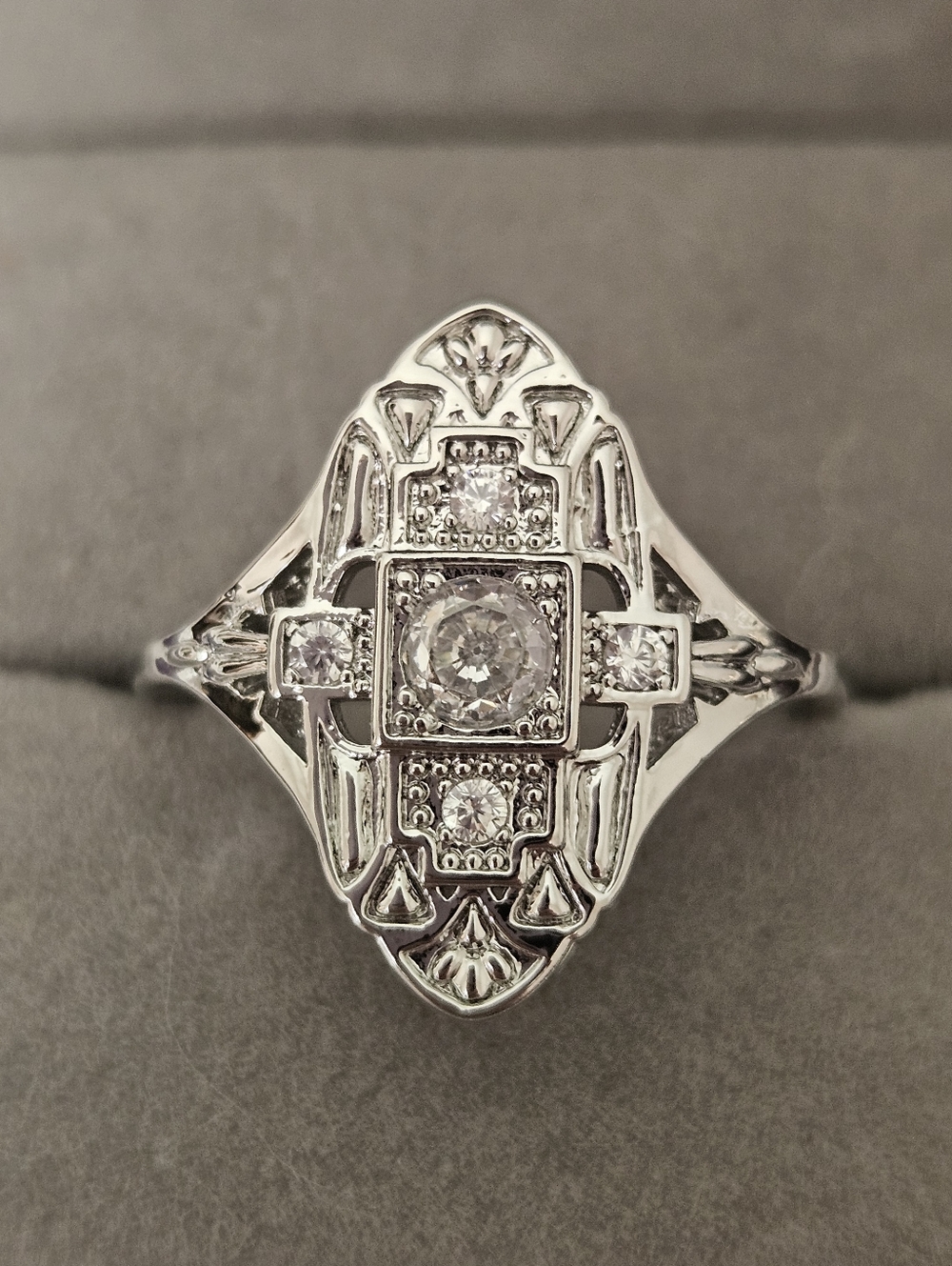 Art Deco Filigree Cubic Zirconia Ring - Silver-tone